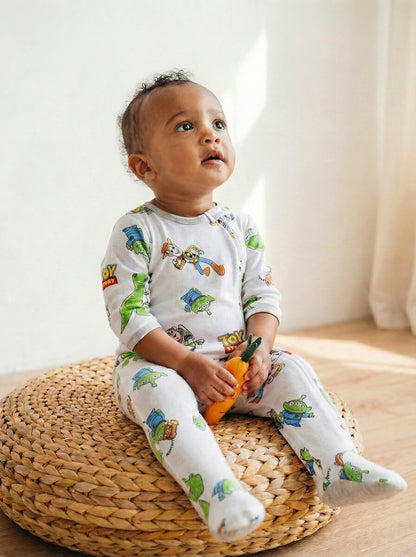 Disney Baby 2 Pack Zip Up Sleep N' Plays Newborn to Infant Sizes (Newborn - 24 Months)