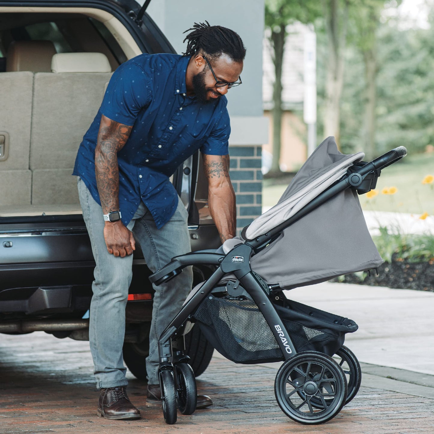Chicco Bravo® 3-in-1 Trio Travel System, Bravo® Quick-Fold Stroller with KeyFit® 30 Infant Car Seat and Base, Car Seat and Stroller Combo | Parker