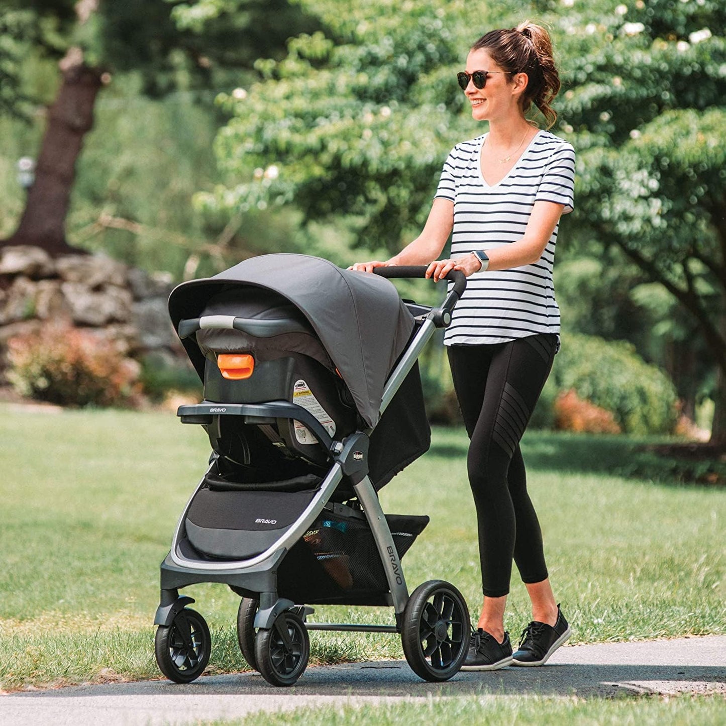 Chicco Bravo® 3-in-1 Trio Travel System, Bravo® Quick-Fold Stroller with KeyFit® 30 Infant Car Seat and Base, Car Seat and Stroller Combo | Parker