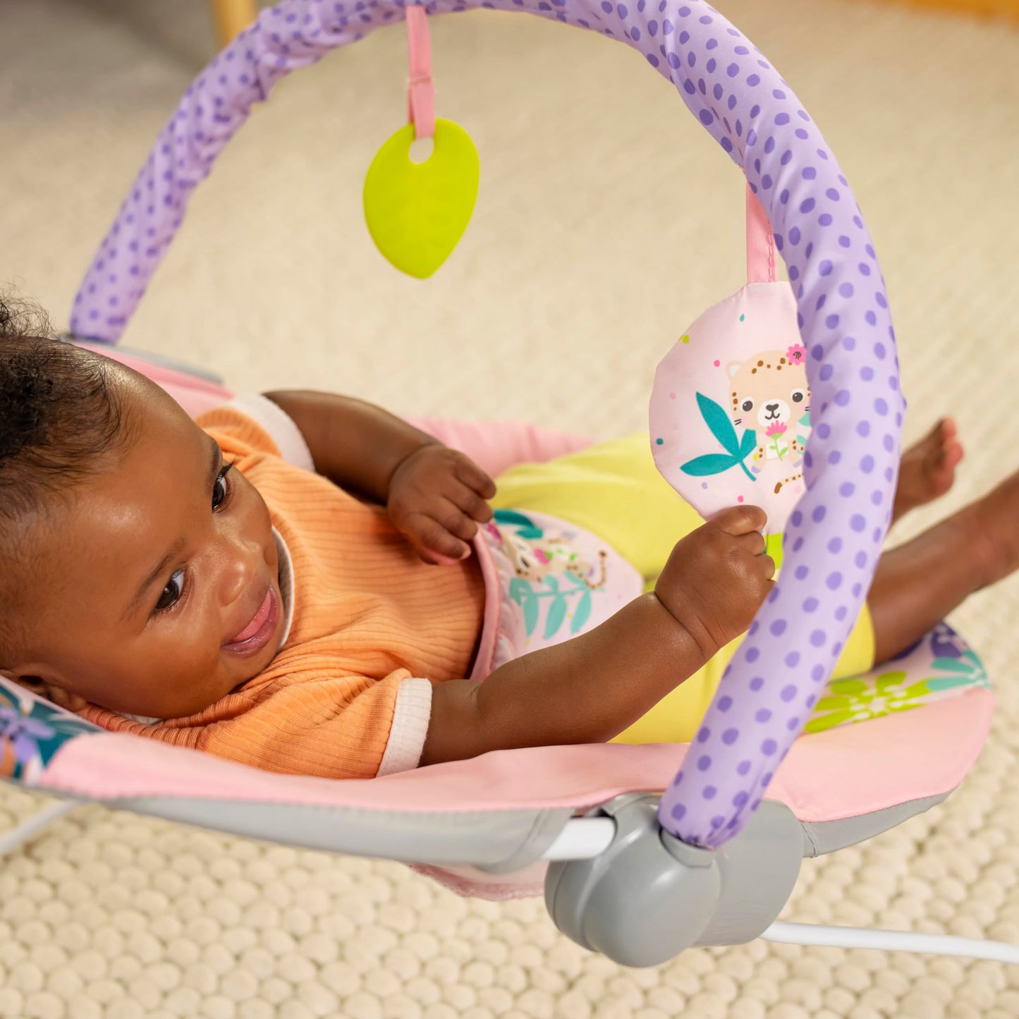 Bright Starts Baby Bouncer Soothing Vibrations Infant Seat - Removable -Toy Bar, Nonslip Feet, 0-6 Months Up to 20 lbs (Safari Fun)