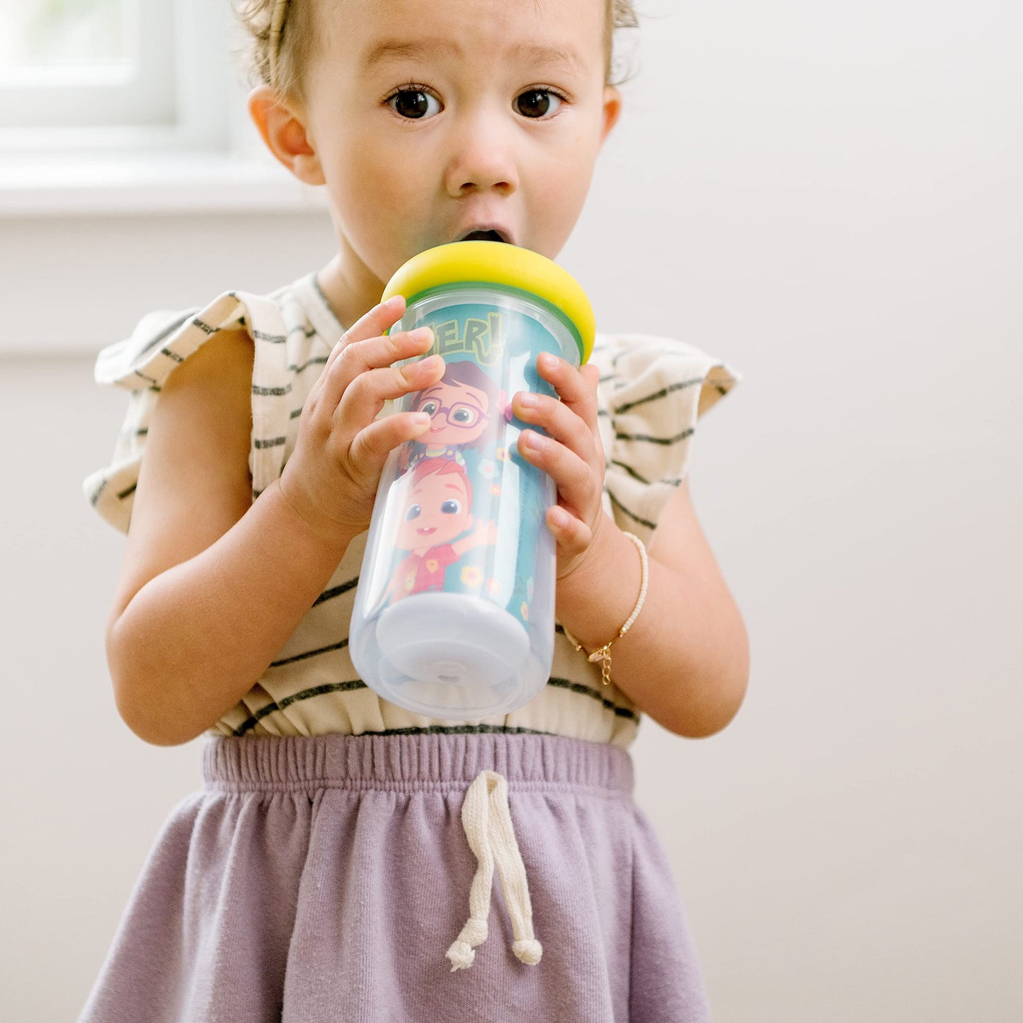 The First Years Disney Minnie Mouse Insulated Sippy Cups - Insulated Toddler Cups with Bite-Resistant Hard Spout - 9 Ounces - 2 Count