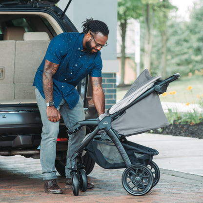 Chicco Bravo® 3-in-1 Trio Travel System, Bravo® Quick-Fold Stroller with KeyFit® 30 Infant Car Seat and Base, Car Seat and Stroller Combo | Parker